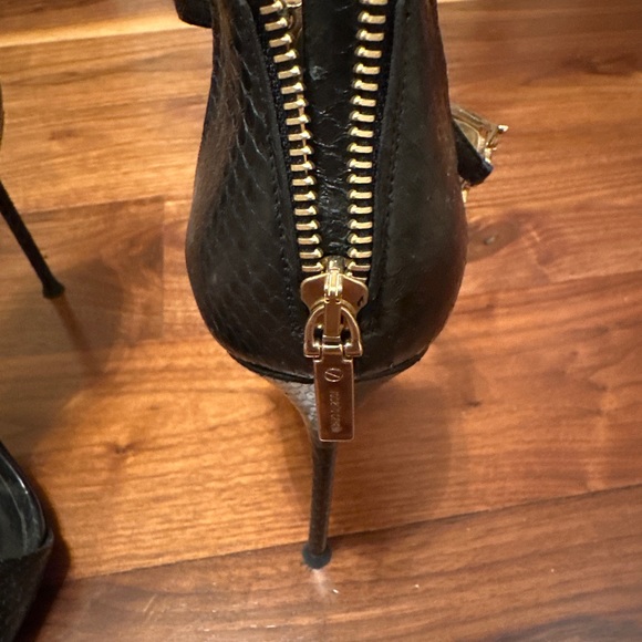 COPY - Roberto cavalli worn once with swartski crystals- black snake leather si… - Picture 5 of 6